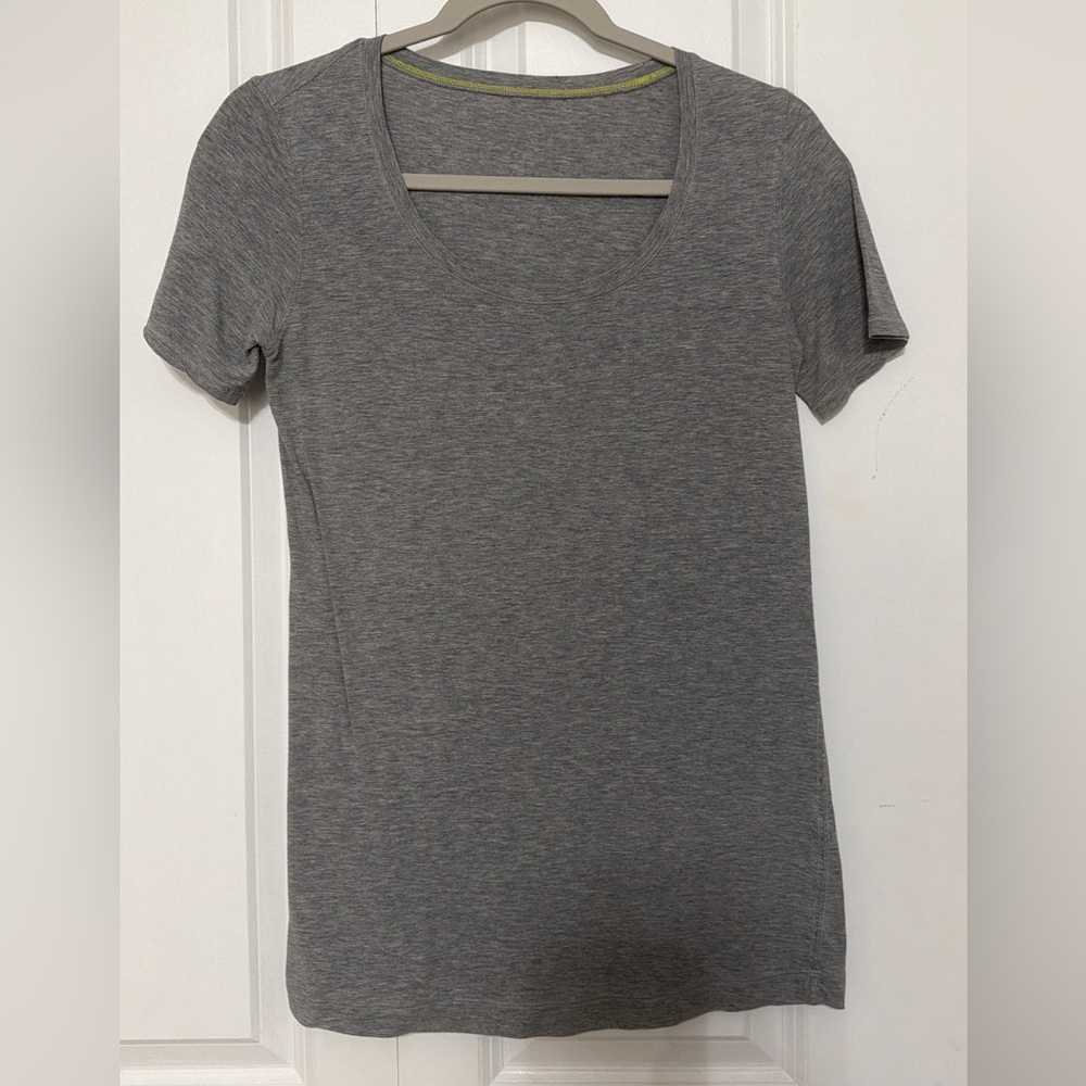 Lululemon Gray Short Sleeve T-Shirt